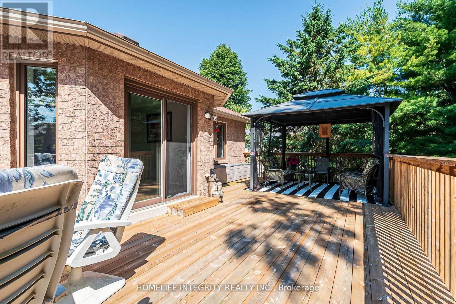 37 Brouwer Crescent, Wasaga Beach, ON - Outdoor With Deck Patio Veranda With Exterior