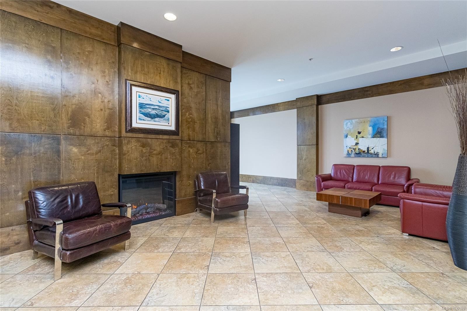 1402-38 Front St, Nanaimo, BC - Indoor With Fireplace