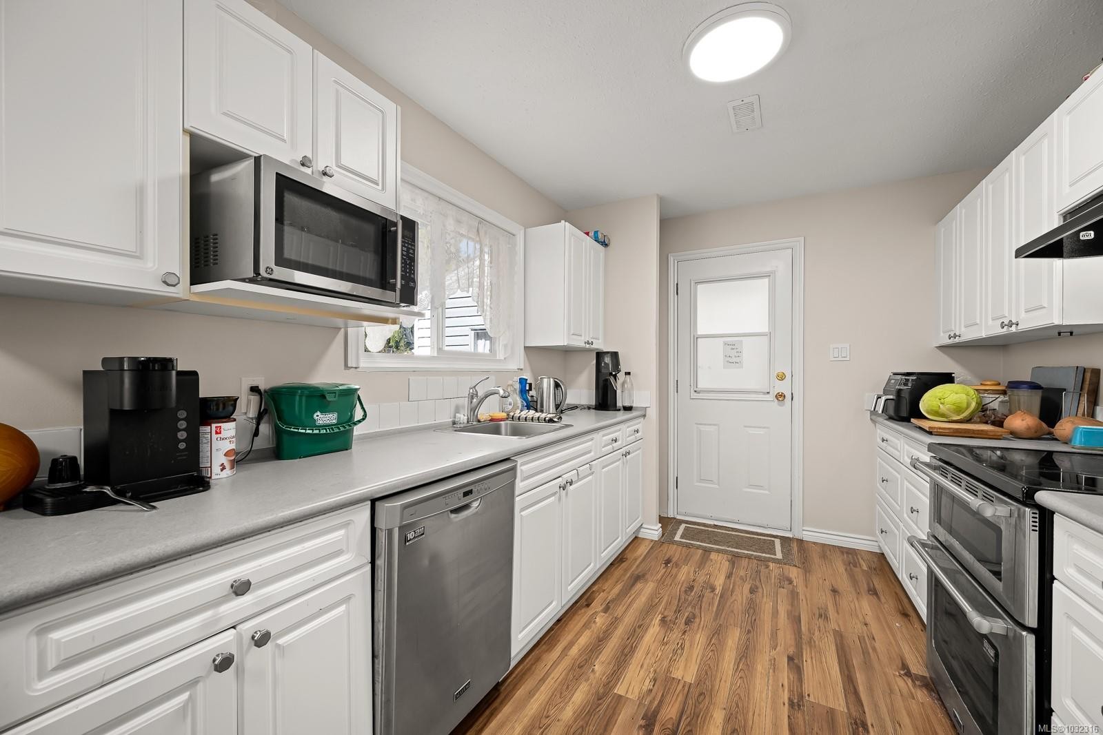 2188 Noel Ave, Comox, BC