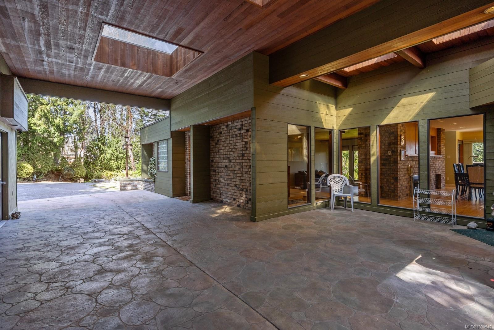 2340 Spring Rd, Campbell River, BC