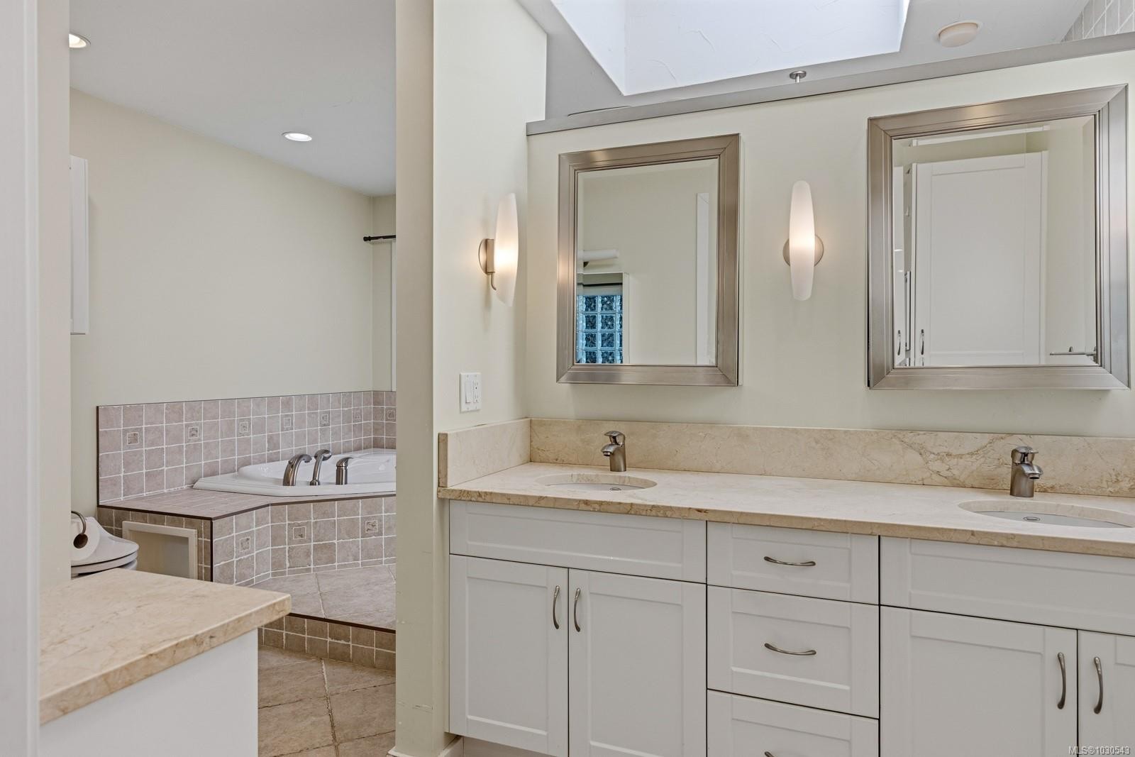 2340 Spring Rd, Campbell River, BC