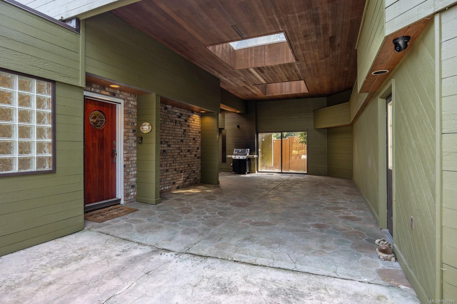 2340 Spring Rd, Campbell River, BC
