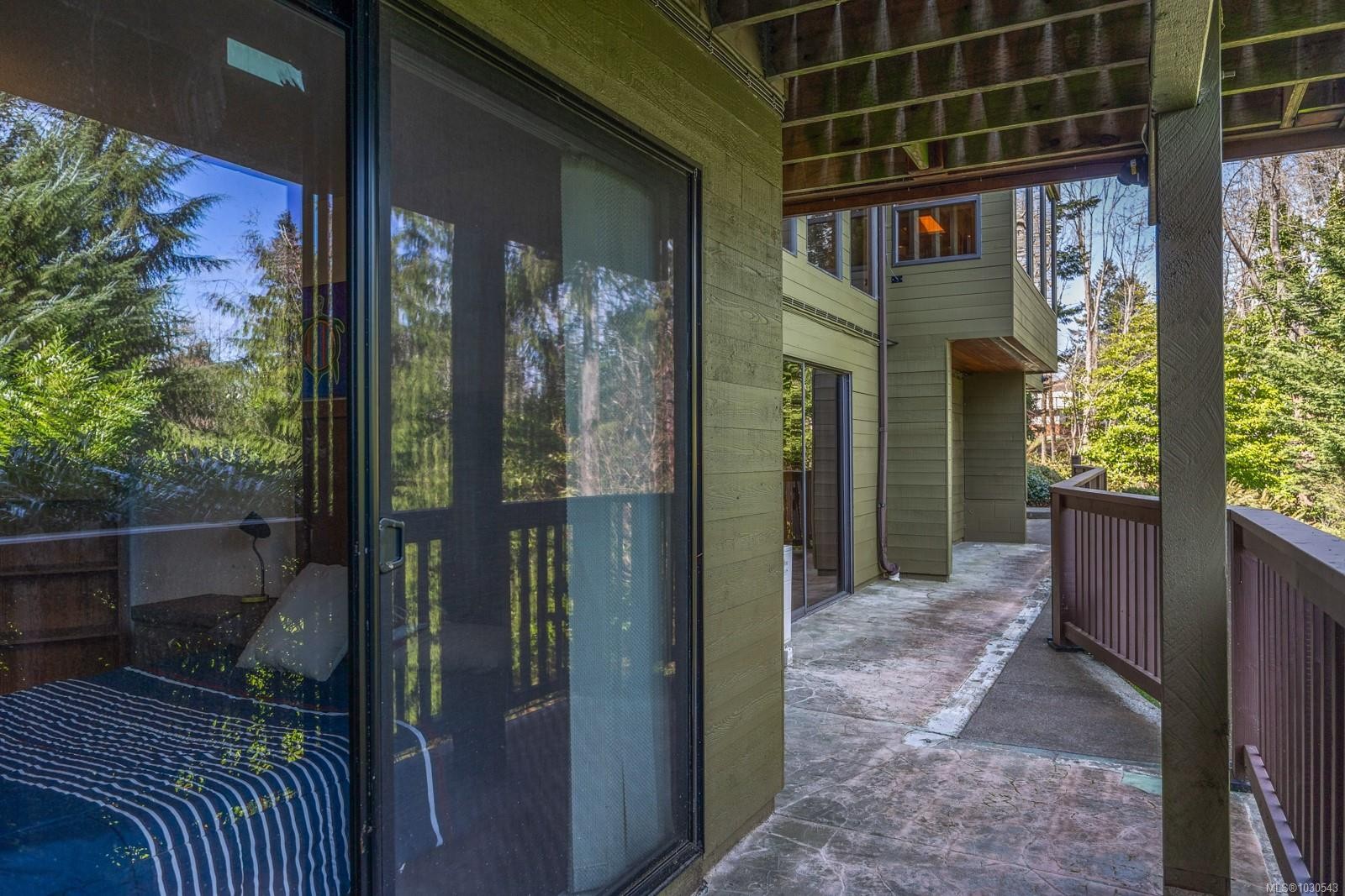 2340 Spring Rd, Campbell River, BC