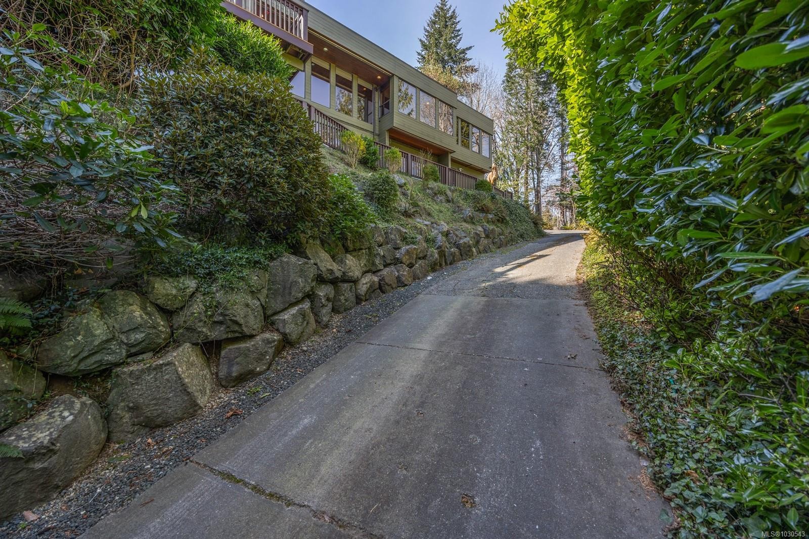 2340 Spring Rd, Campbell River, BC