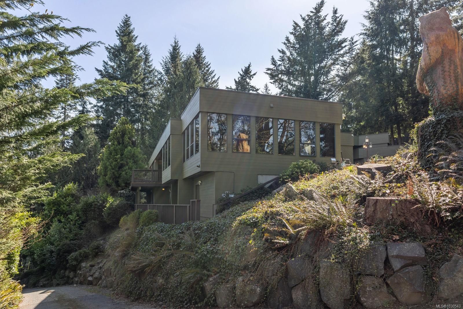 2340 Spring Rd, Campbell River, BC
