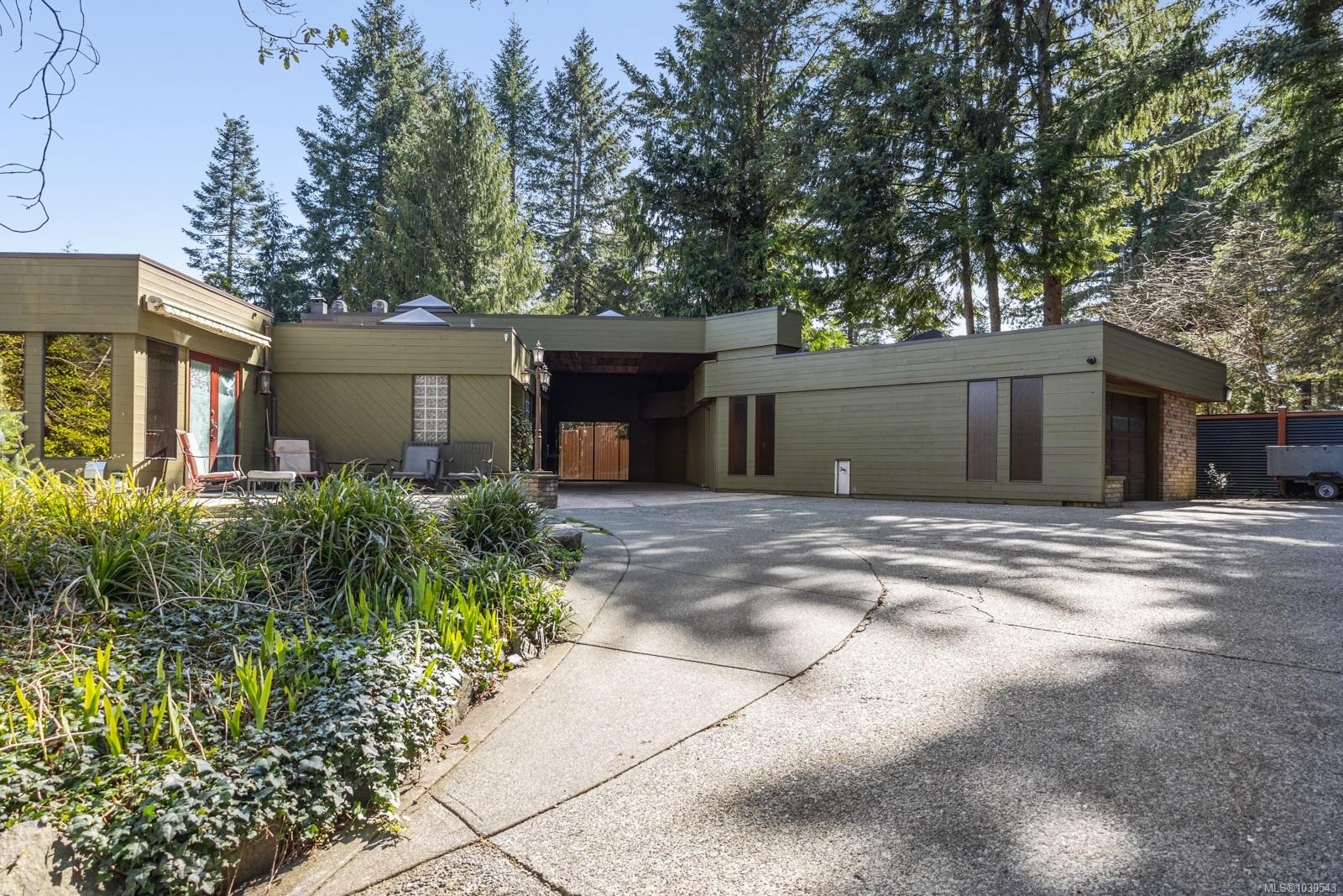 2340 Spring Rd, Campbell River, BC