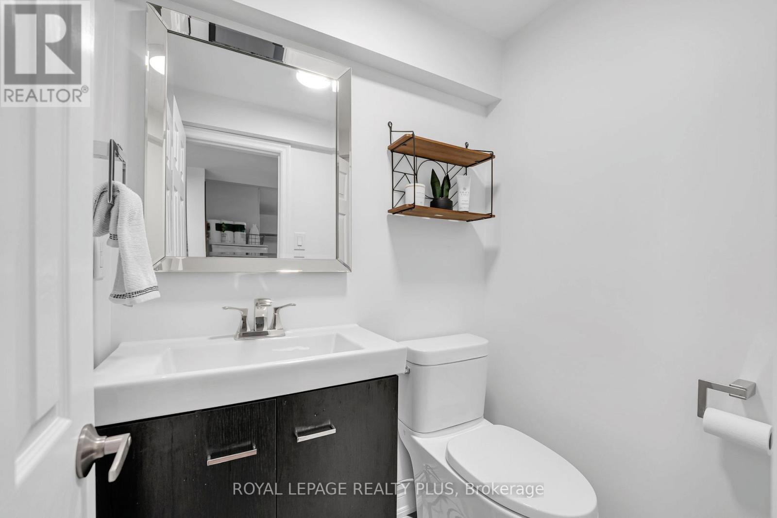 4241 Anworld Place, Mississauga, ON - Indoor Photo Showing Bathroom