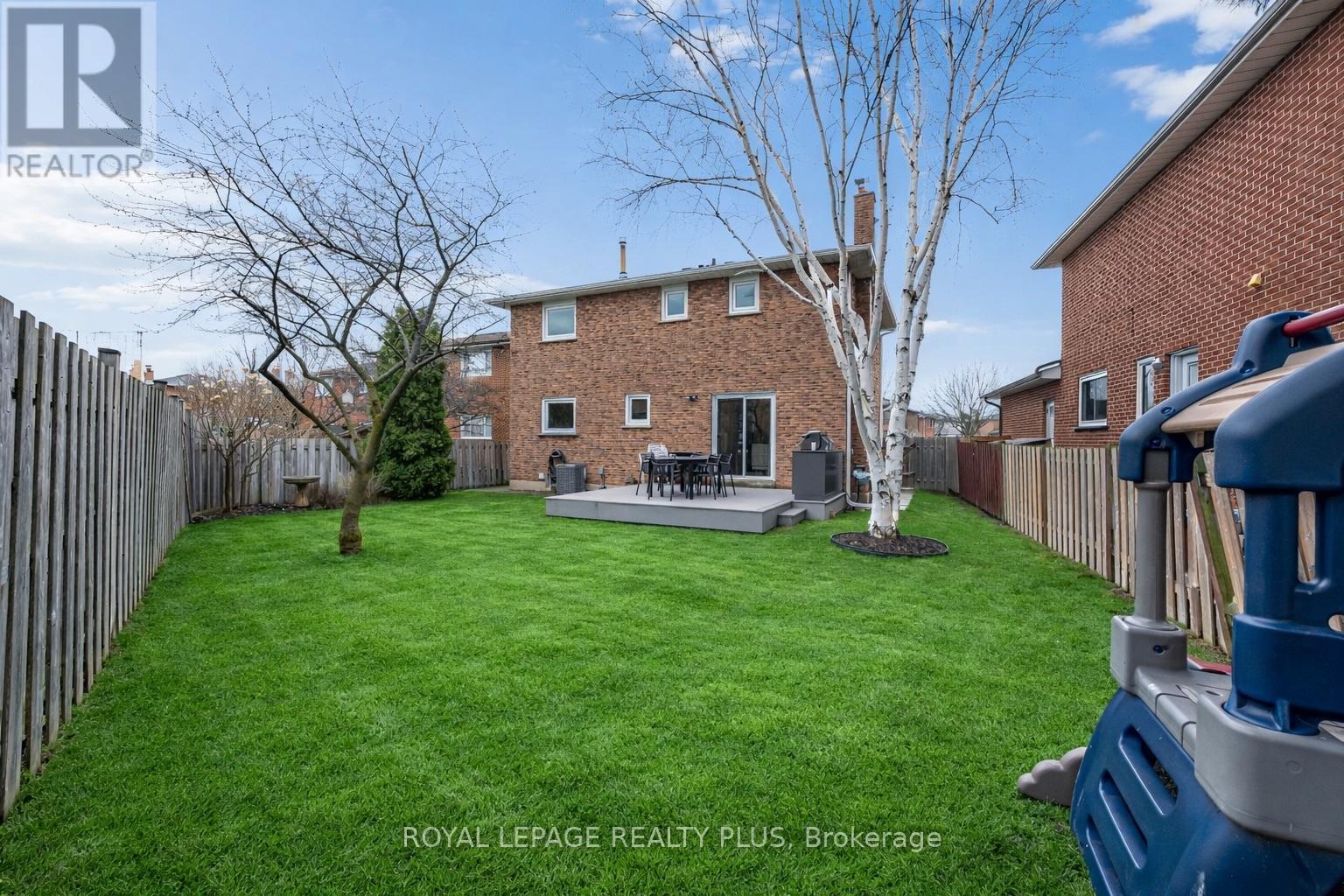 4241 Anworld Place, Mississauga, ON - Outdoor With Backyard With Exterior
