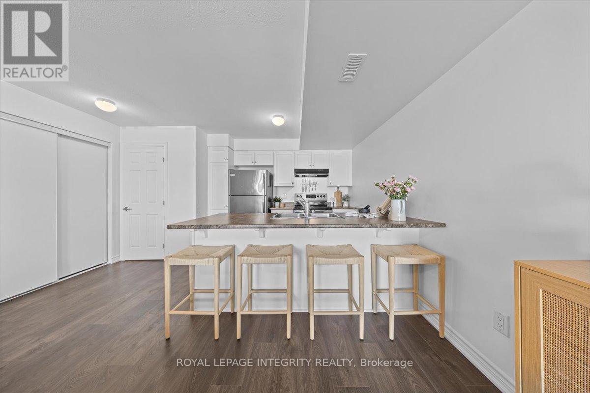 78 Lyrid Private, Ottawa, ON - Indoor Photo Showing Other Room