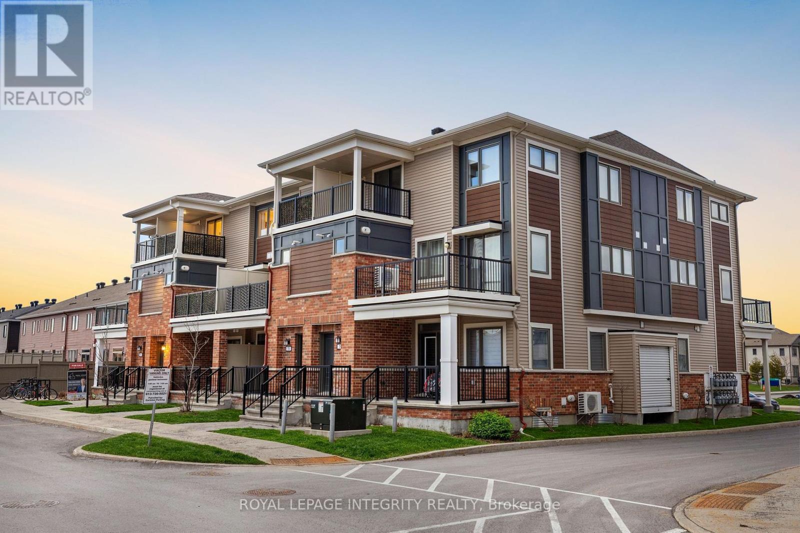 78 Lyrid Private, Ottawa, ON - Outdoor With Balcony With Facade