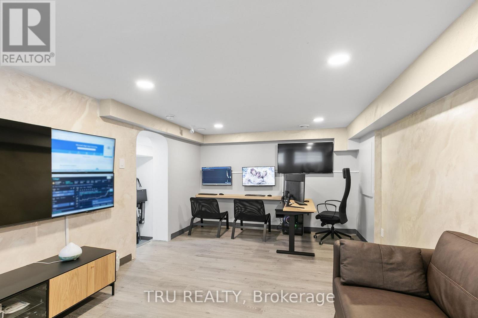 1901 Banff Avenue, Ottawa, ON
