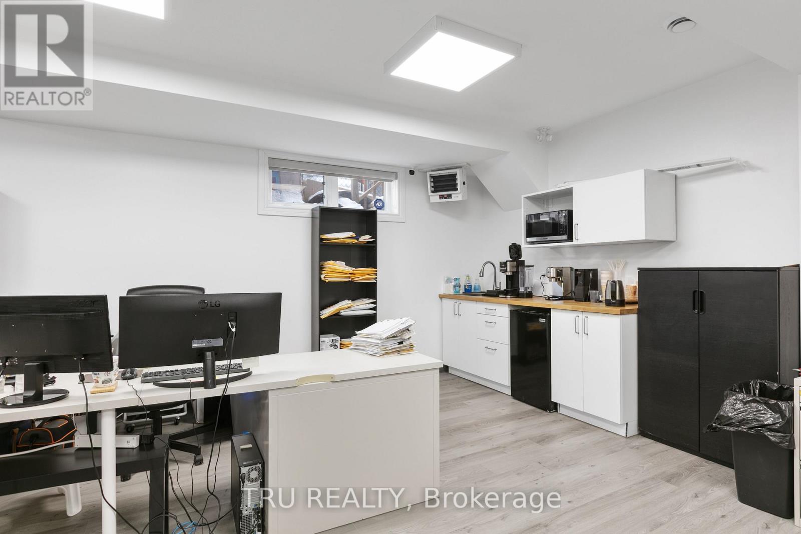 1901 Banff Avenue, Ottawa, ON