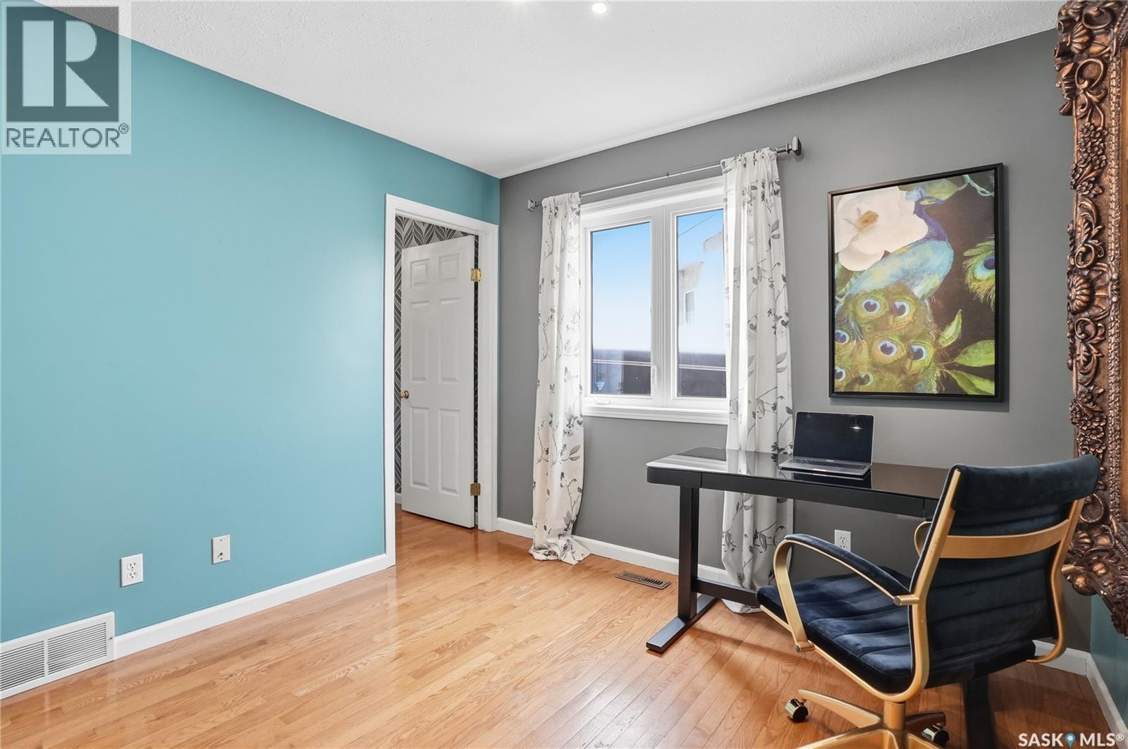 406 Laycoe Crescent, Saskatoon, SK - Indoor Photo Showing Office