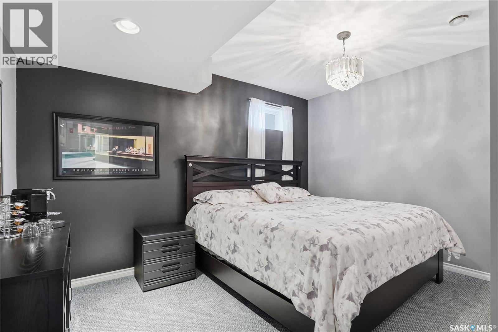 406 Laycoe Crescent, Saskatoon, SK - Indoor Photo Showing Bedroom