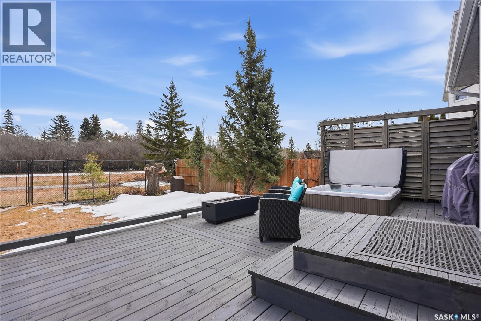 406 Laycoe Crescent, Saskatoon, SK - Outdoor With Deck Patio Veranda