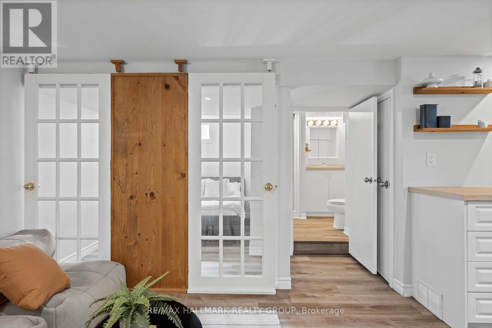 924 Fisher Avenue, Ottawa, ON - Indoor