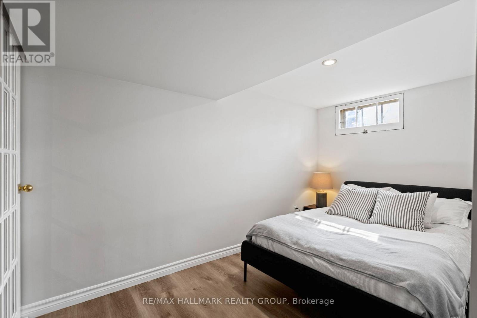 924 Fisher Avenue, Ottawa, ON - Indoor Photo Showing Bedroom