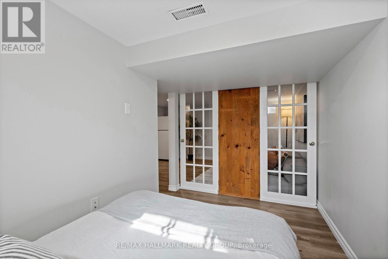 924 Fisher Avenue, Ottawa, ON - Indoor Photo Showing Bedroom