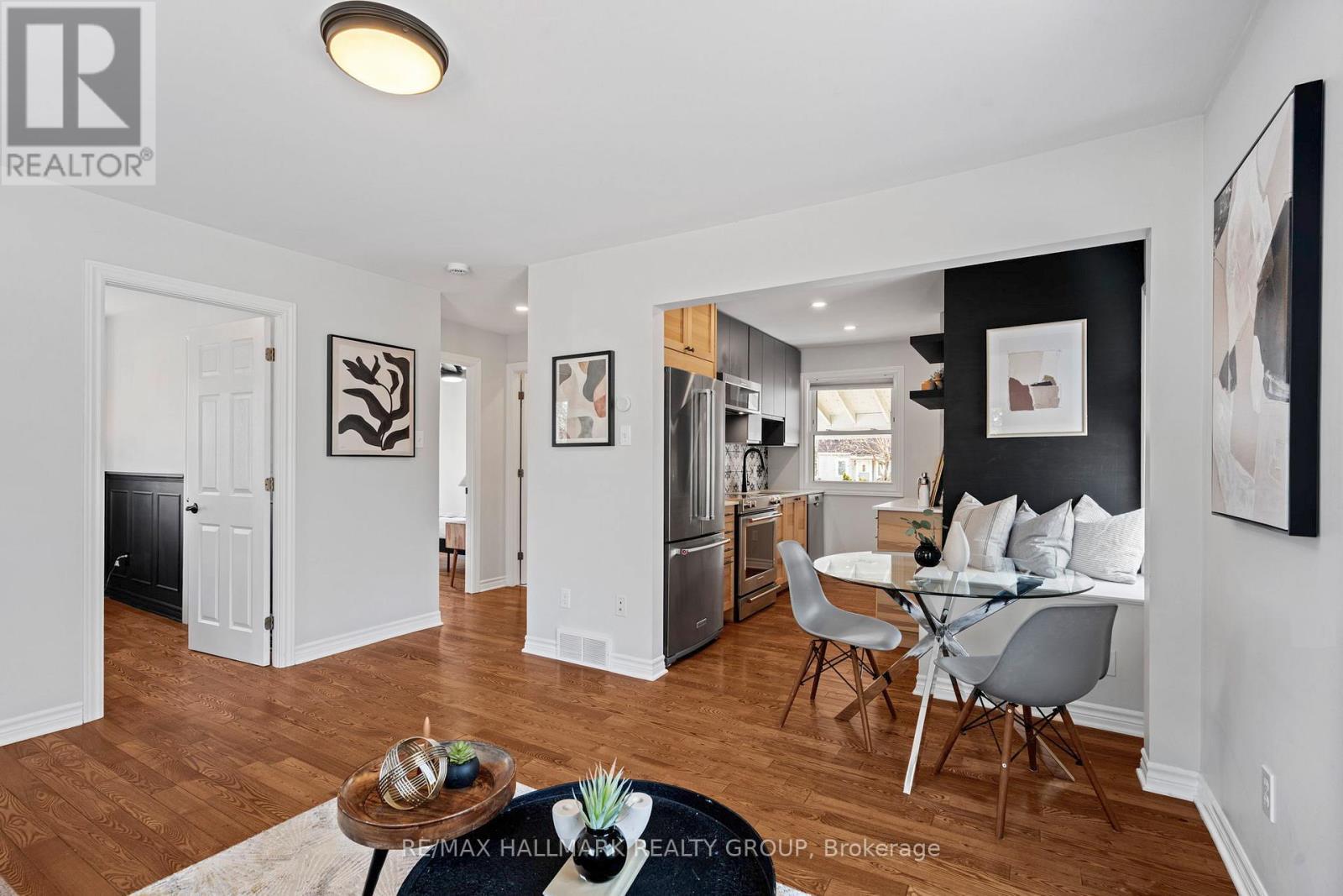 924 Fisher Avenue, Ottawa, ON - Indoor