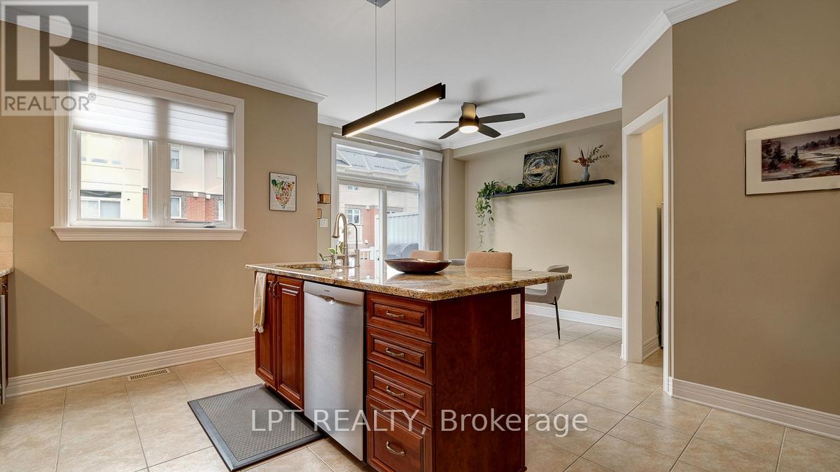 176 Lanark Avenue, Ottawa, ON - Indoor