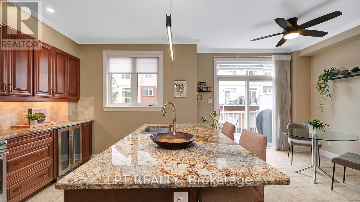 176 Lanark Avenue, Ottawa, ON - Indoor