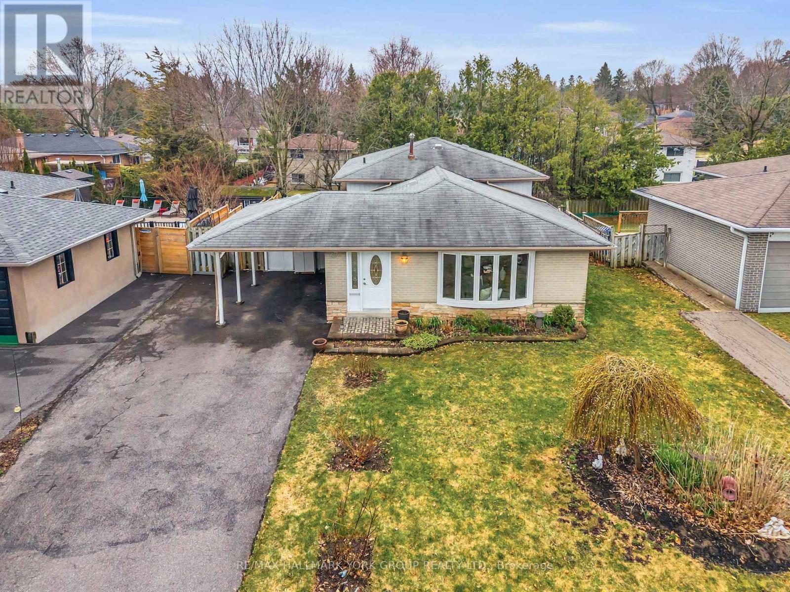 67 Devins Drive, Aurora, ON - Outdoor