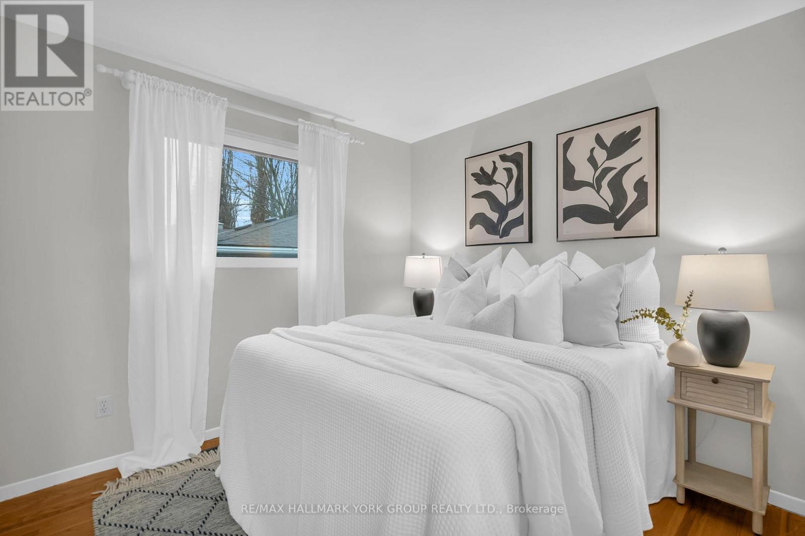 67 Devins Drive, Aurora, ON - Indoor Photo Showing Bedroom
