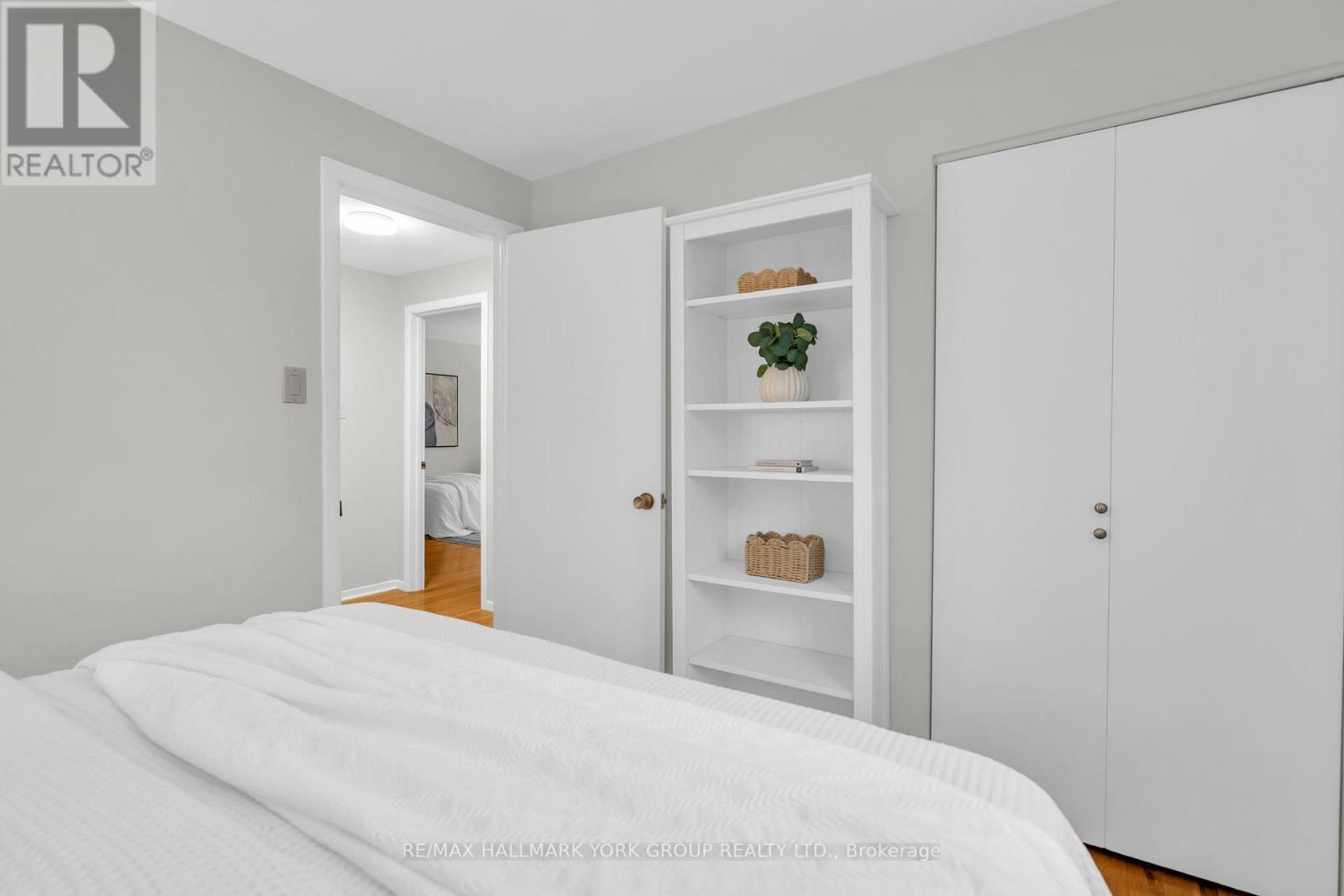 67 Devins Drive, Aurora, ON - Indoor Photo Showing Bedroom