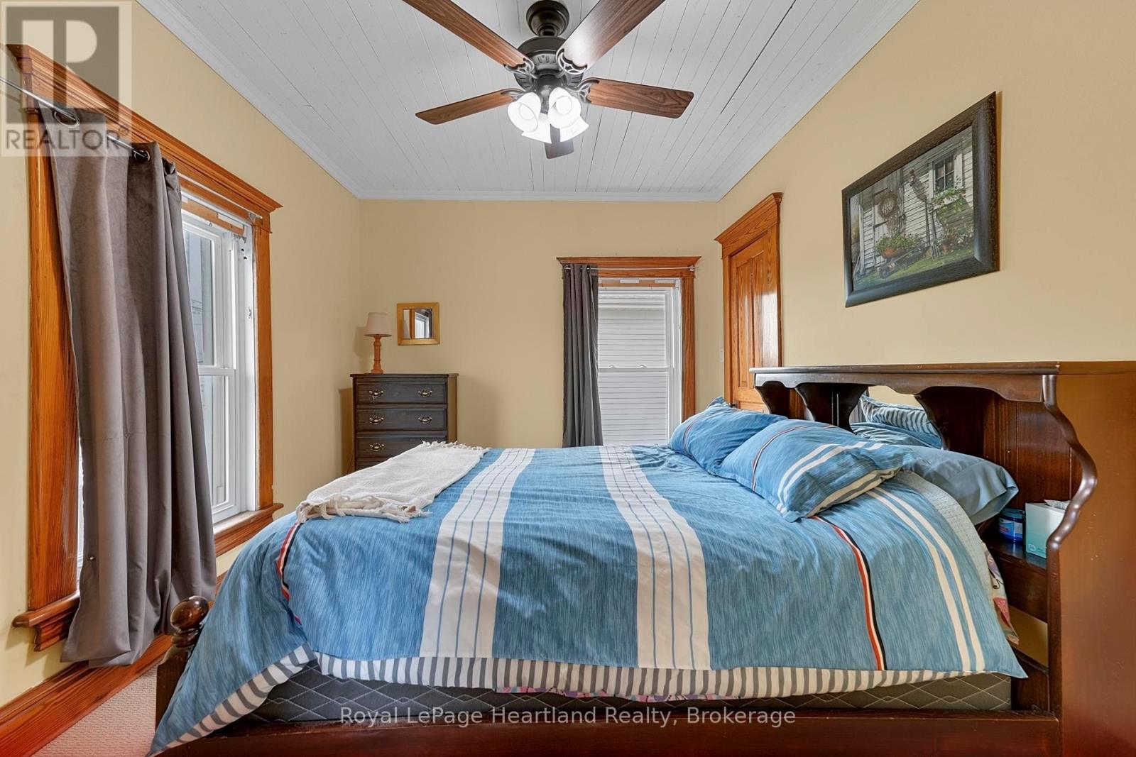14 Elgin Avenue E, Goderich (Goderich (Town)), ON - Indoor Photo Showing Bedroom