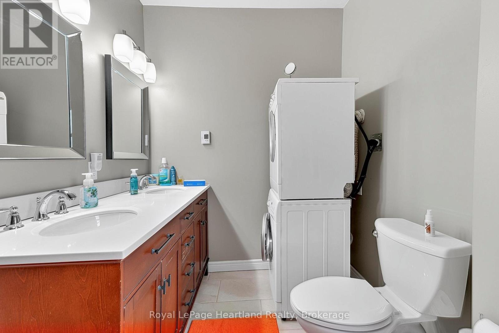 14 Elgin Avenue E, Goderich (Goderich (Town)), ON - Indoor Photo Showing Bathroom