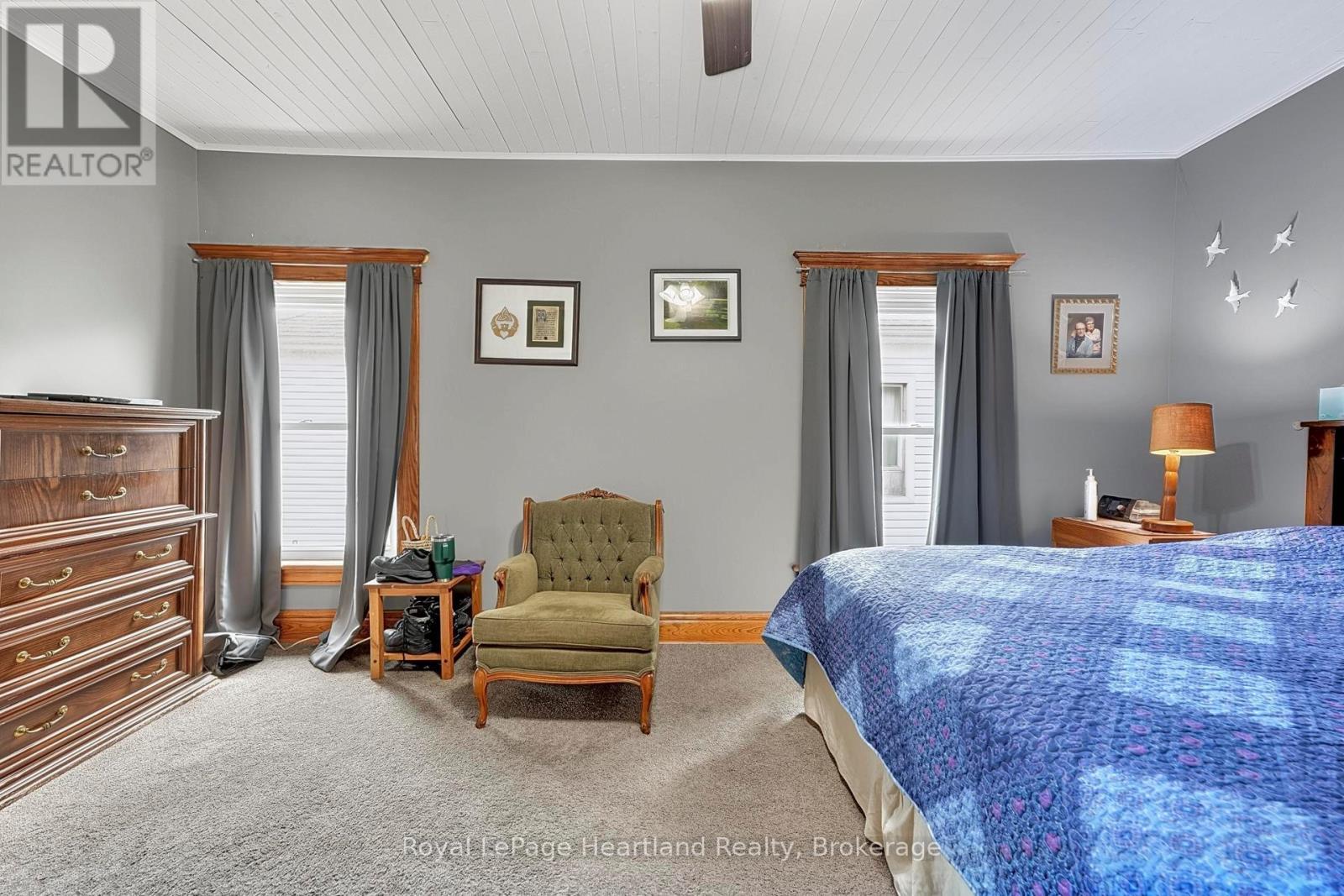 14 Elgin Avenue E, Goderich (Goderich (Town)), ON - Indoor Photo Showing Bedroom