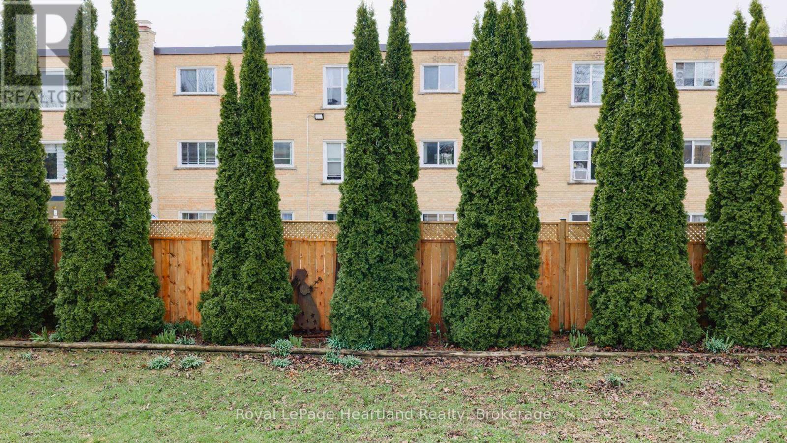 14 Elgin Avenue E, Goderich (Goderich (Town)), ON - Outdoor