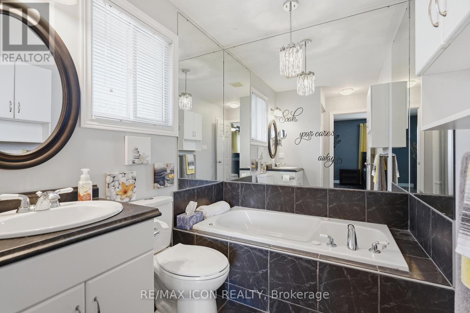53 Augusta Crescent, St. Thomas, ON - Indoor Photo Showing Bathroom