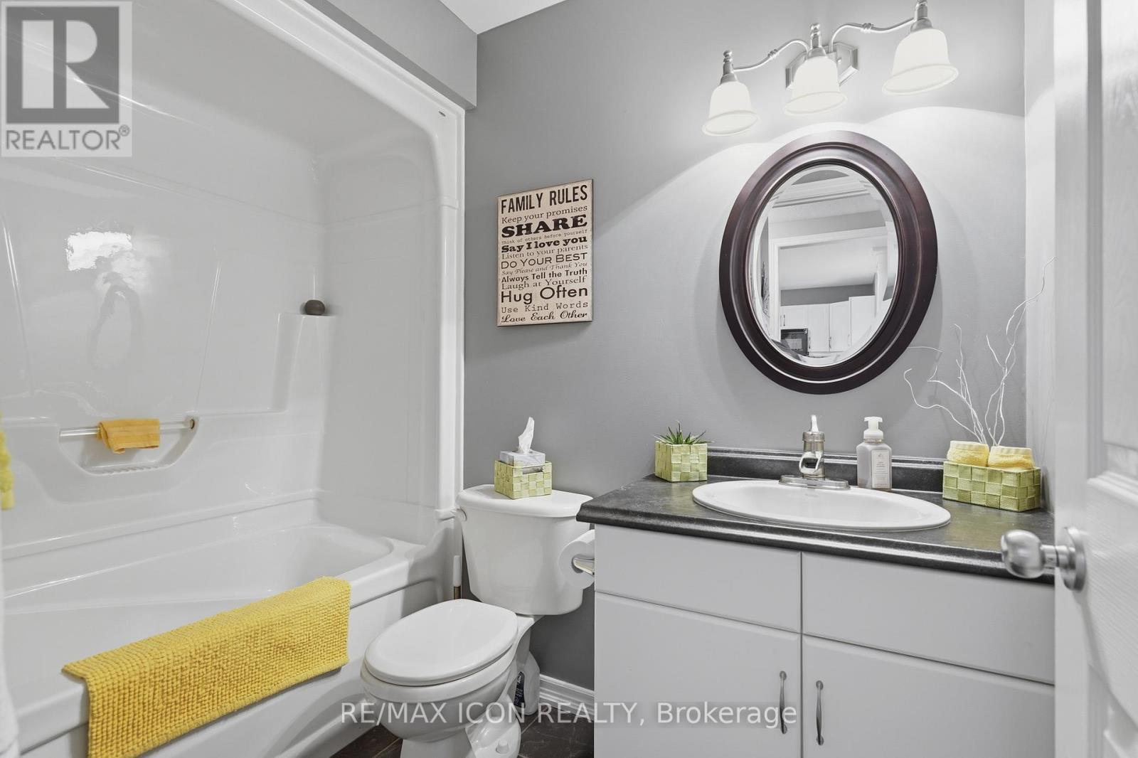 53 Augusta Crescent, St. Thomas, ON - Indoor Photo Showing Bathroom