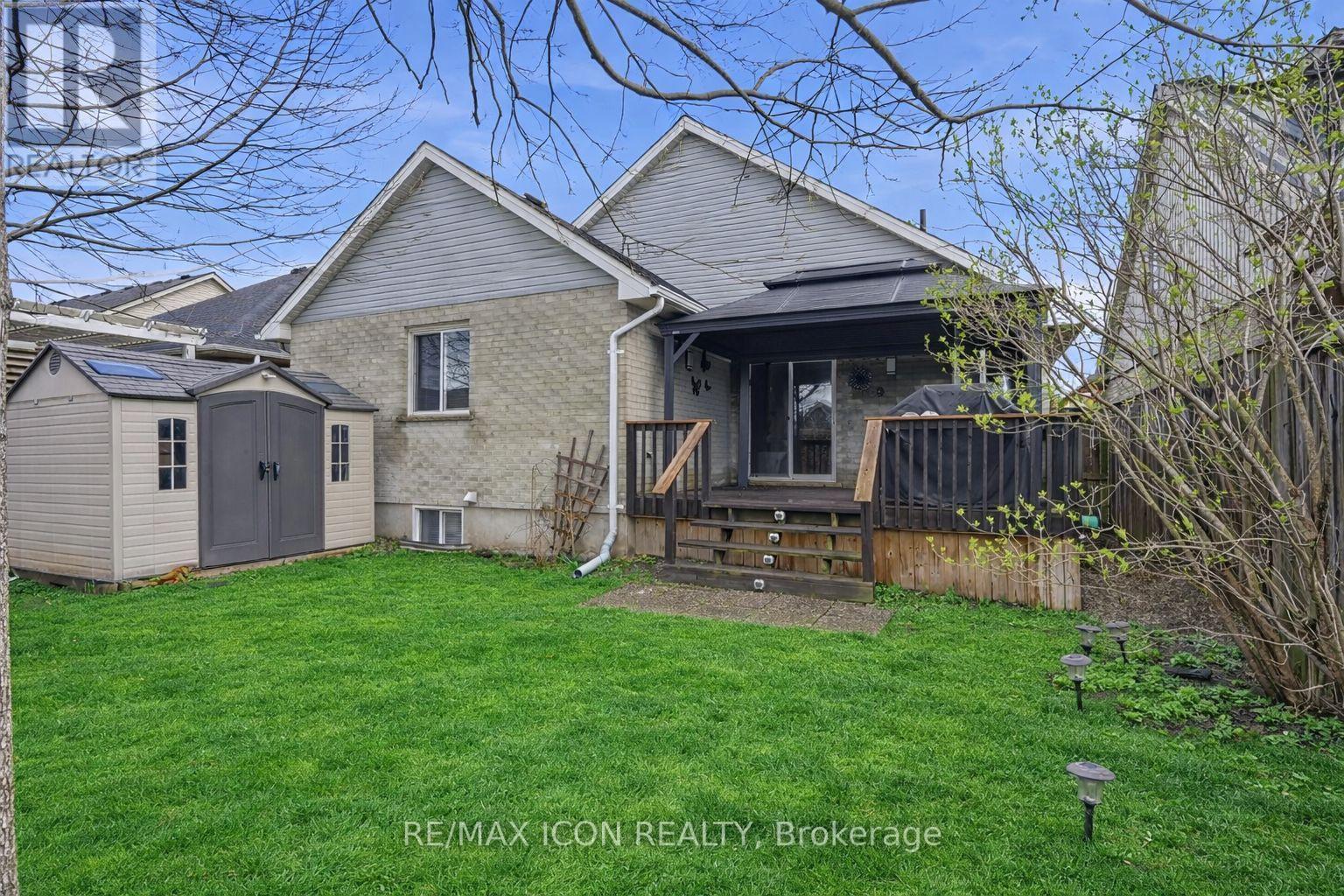 53 Augusta Crescent, St. Thomas, ON - Outdoor With Deck Patio Veranda