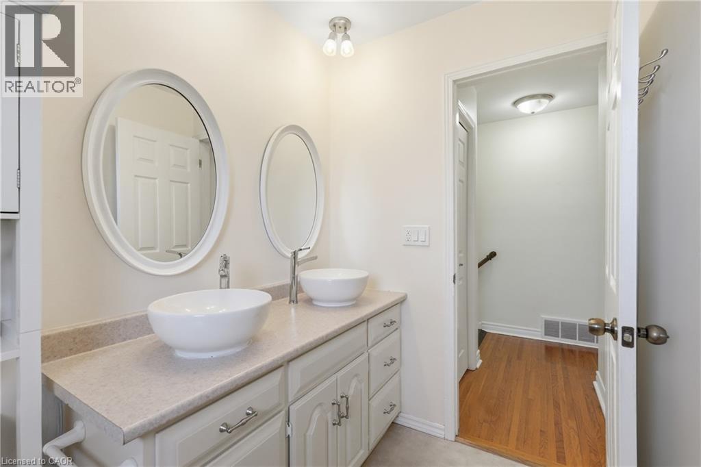 55 Berkley Crescent, Simcoe, ON - Indoor Photo Showing Bathroom