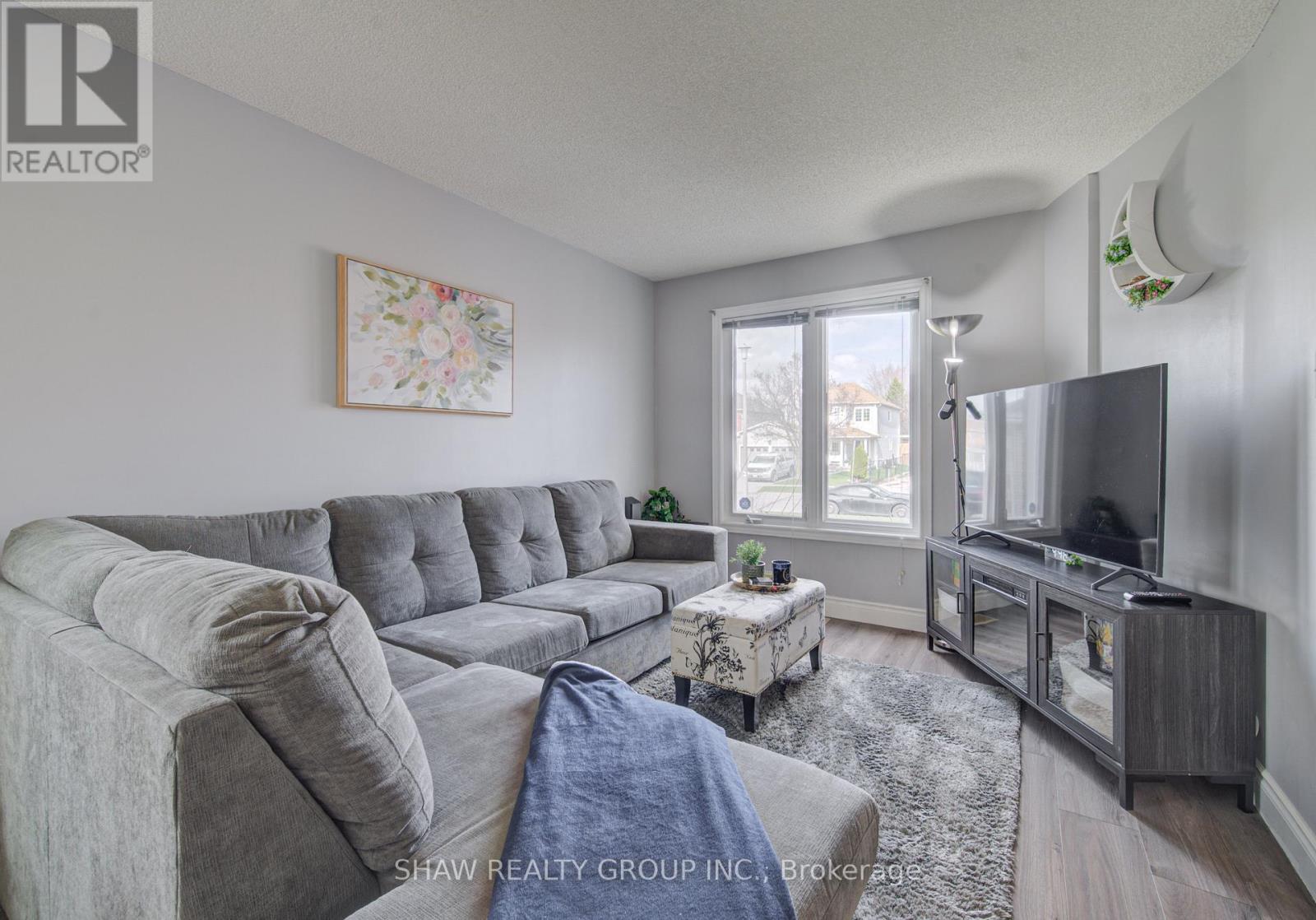 334 Christopher Drive, Cambridge, ON - Indoor Photo Showing Living Room