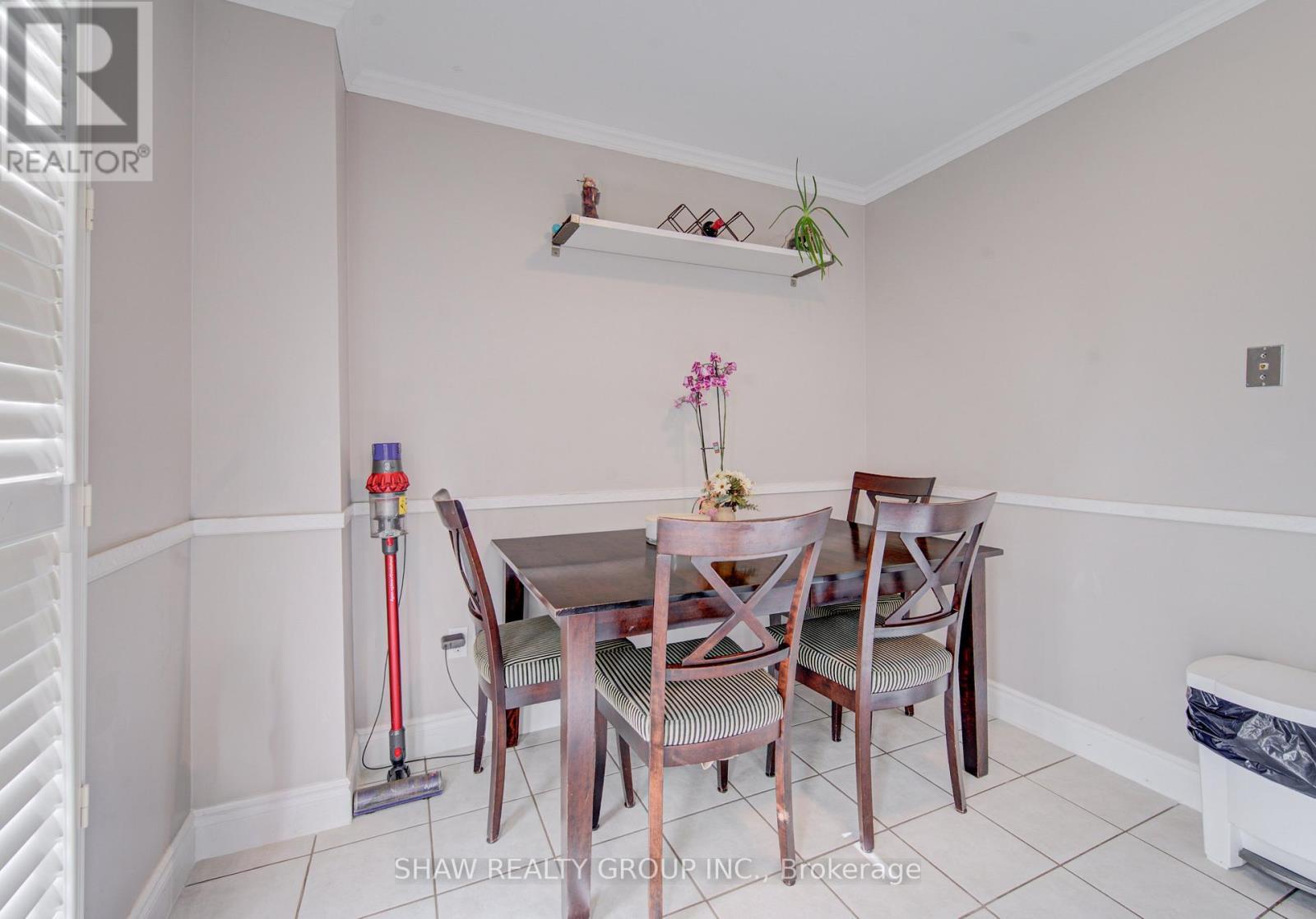 334 Christopher Drive, Cambridge, ON - Indoor Photo Showing Dining Room