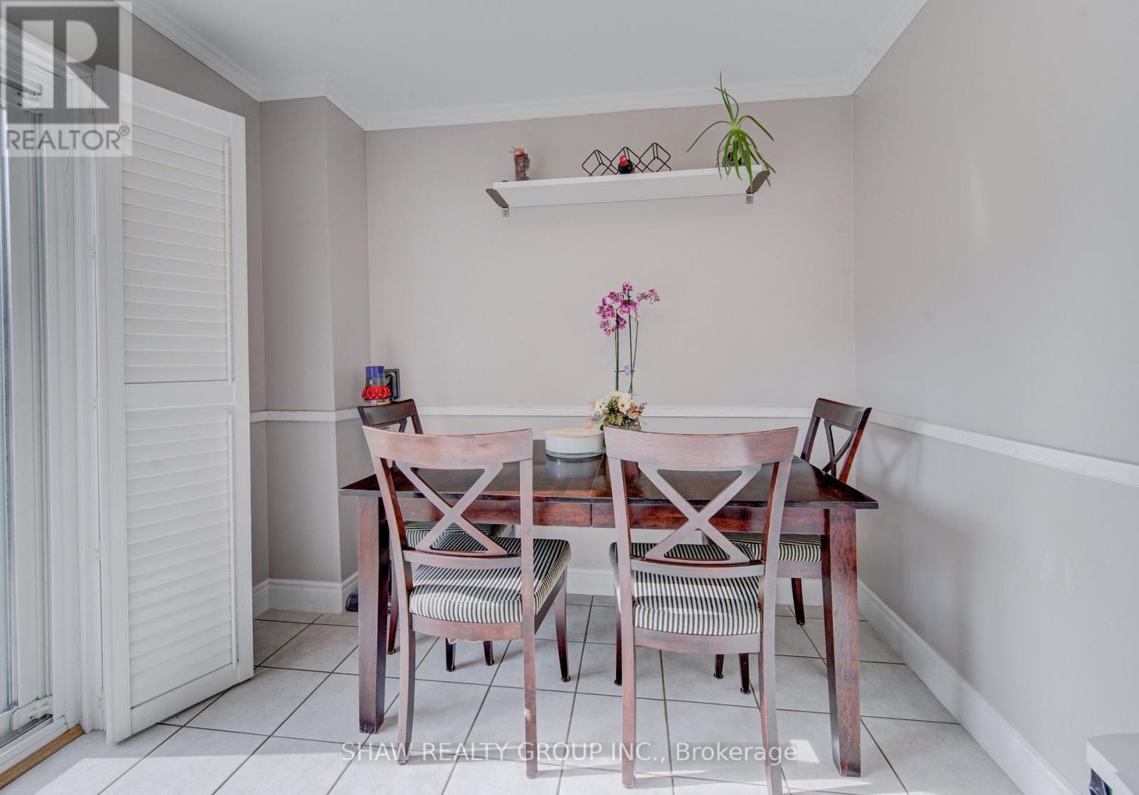 334 Christopher Drive, Cambridge, ON - Indoor Photo Showing Dining Room