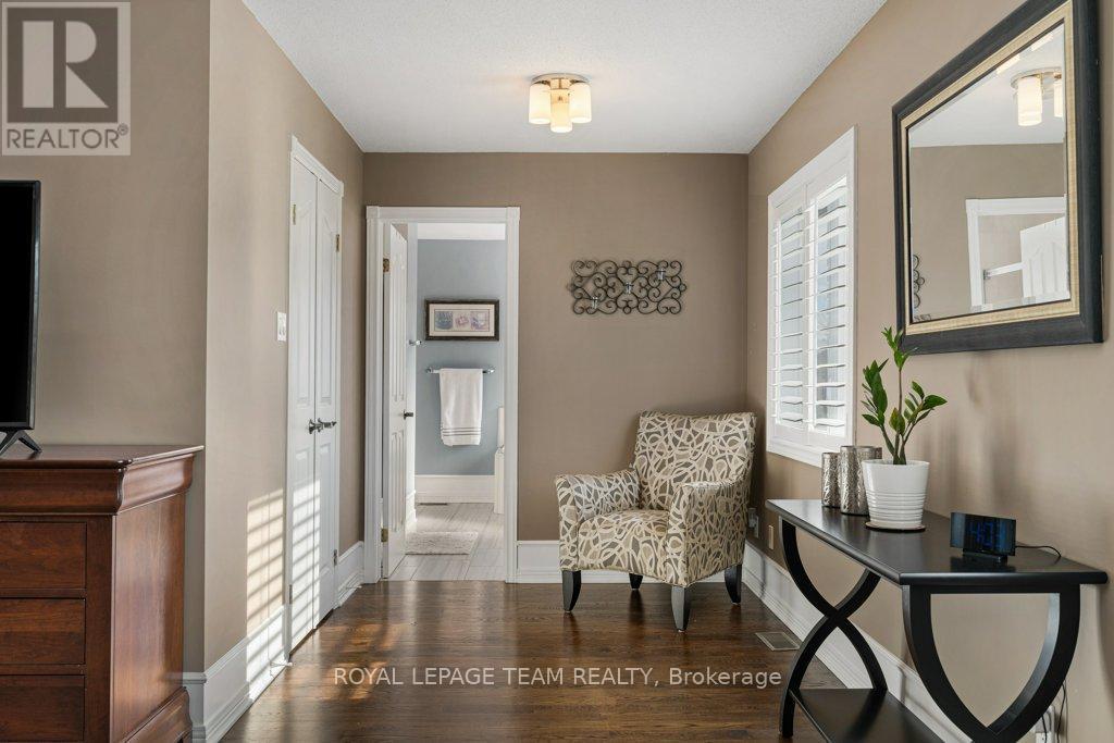 8 Thunderbird Crescent, Ottawa, ON - Indoor Photo Showing Other Room