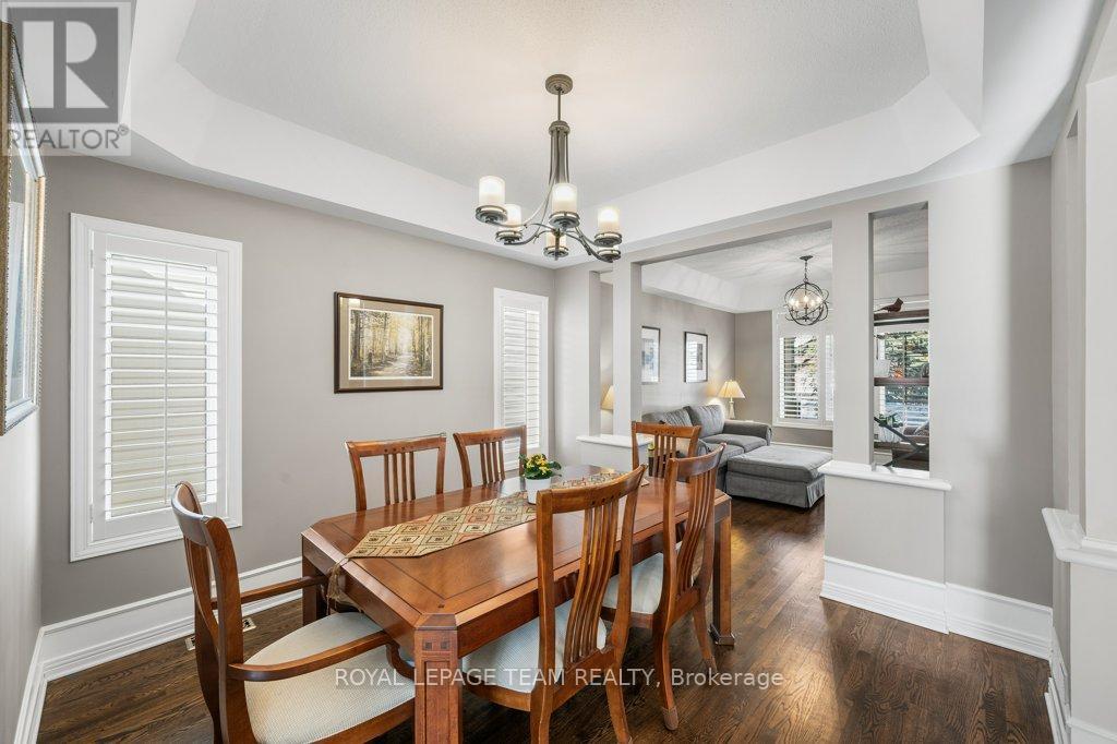8 Thunderbird Crescent, Ottawa, ON - Indoor Photo Showing Dining Room