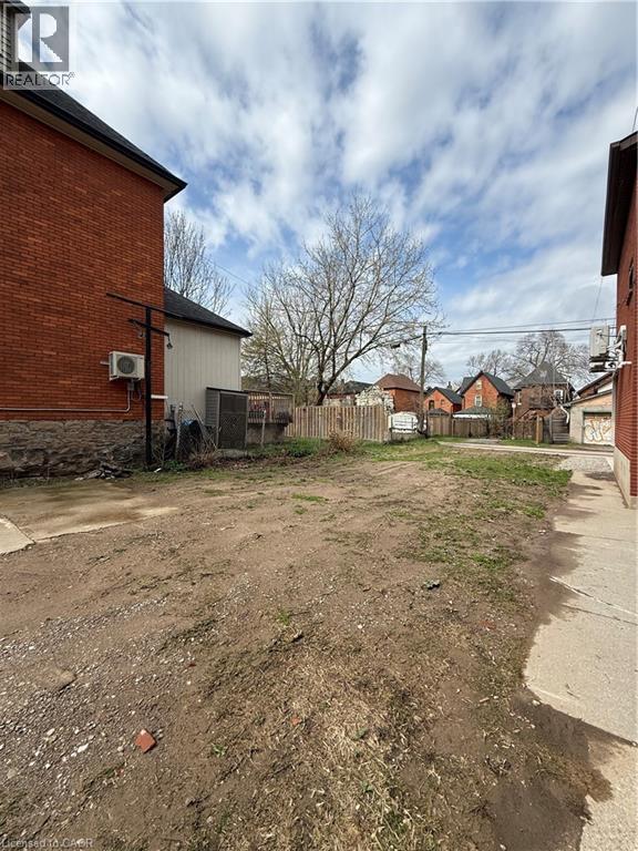 80 Ontario Avenue, Hamilton, ON