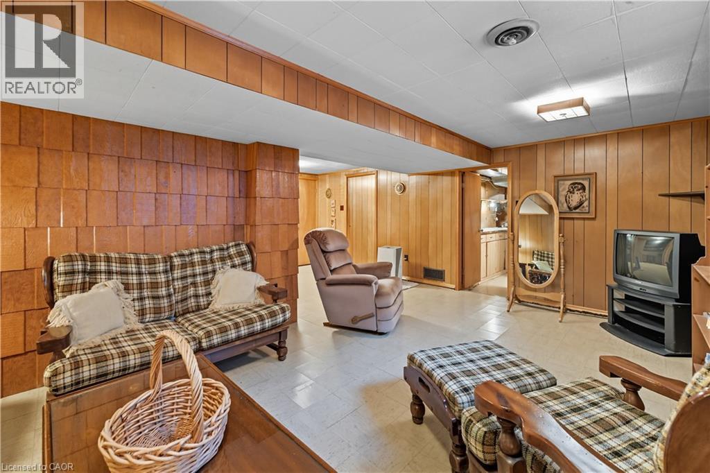 23 Percy Court, Hamilton, ON - Indoor Photo Showing Other Room