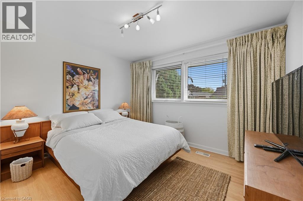 23 Percy Court, Hamilton, ON - Indoor Photo Showing Bedroom