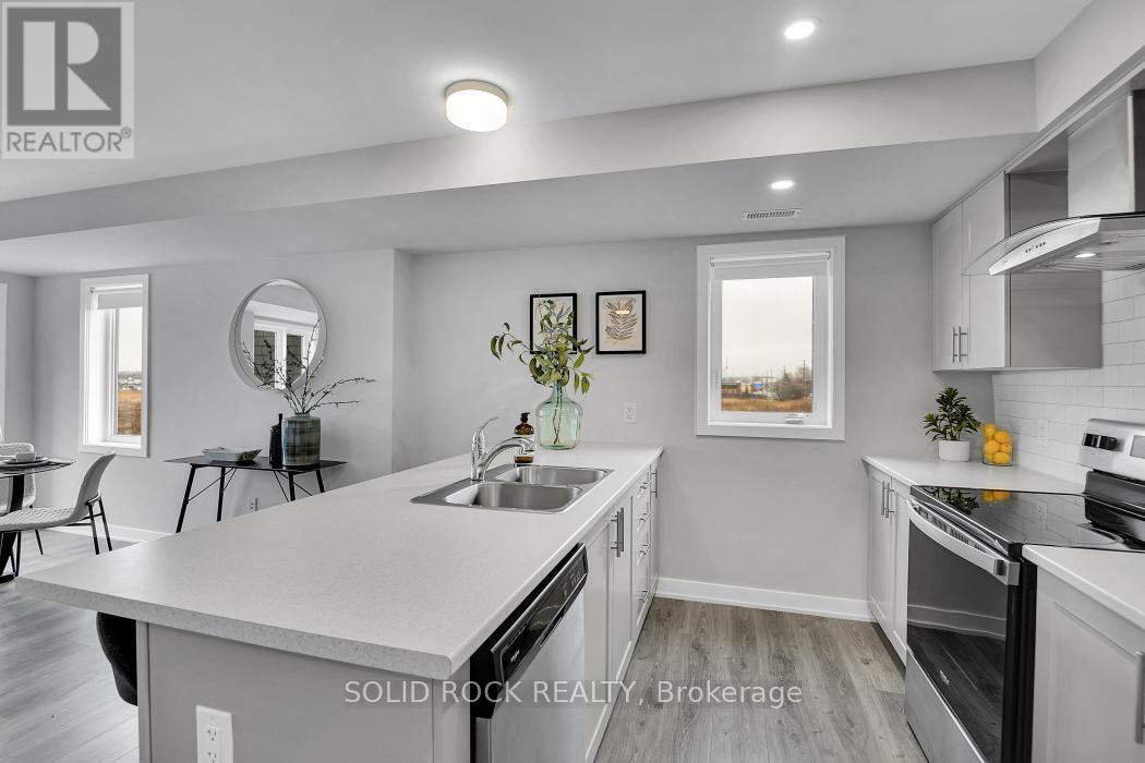 512 Pilot Private, Ottawa, ON - Indoor Photo Showing Kitchen With Double Sink With Upgraded Kitchen