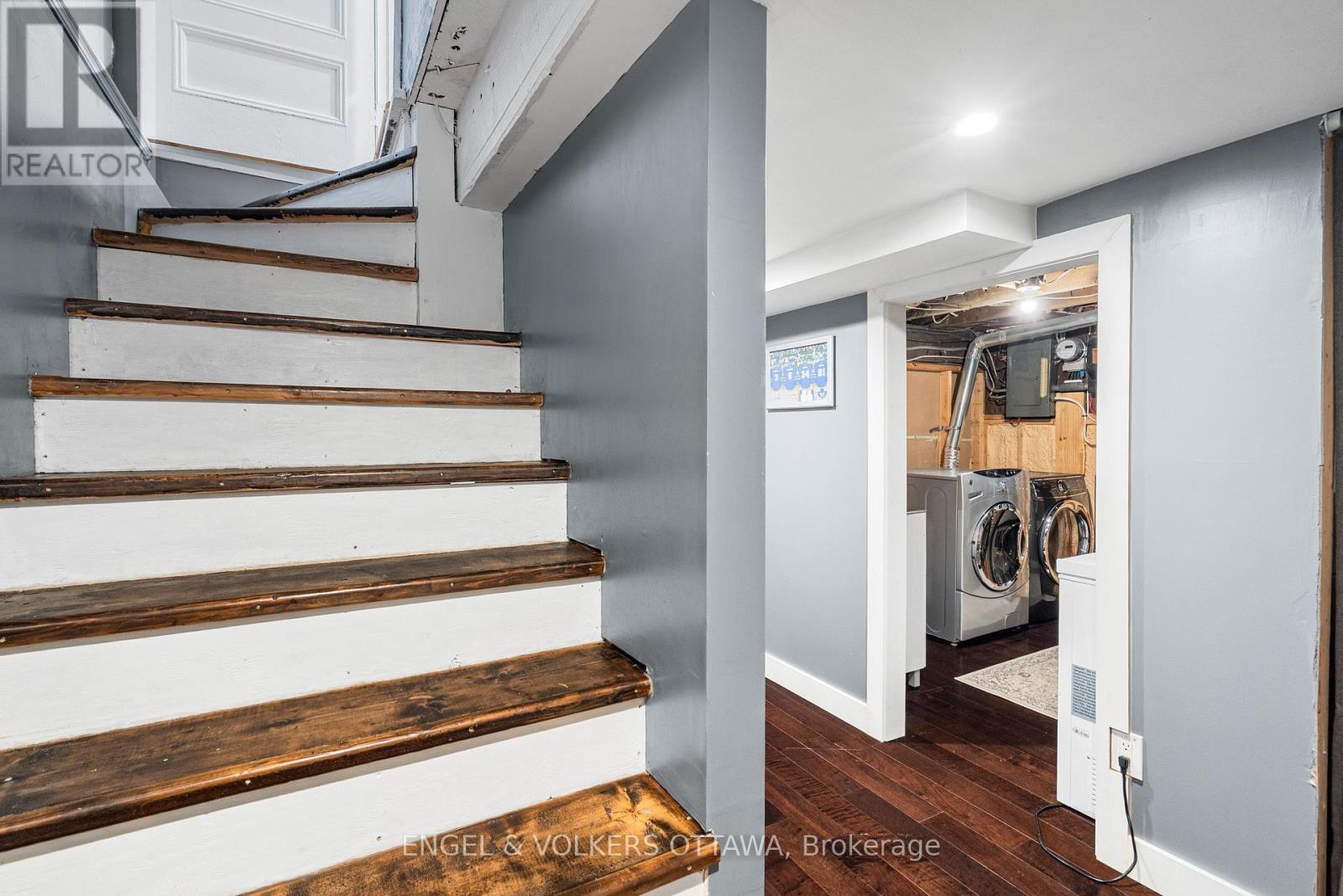 553 Gilmour Street, Ottawa, ON - Indoor Photo Showing Other Room