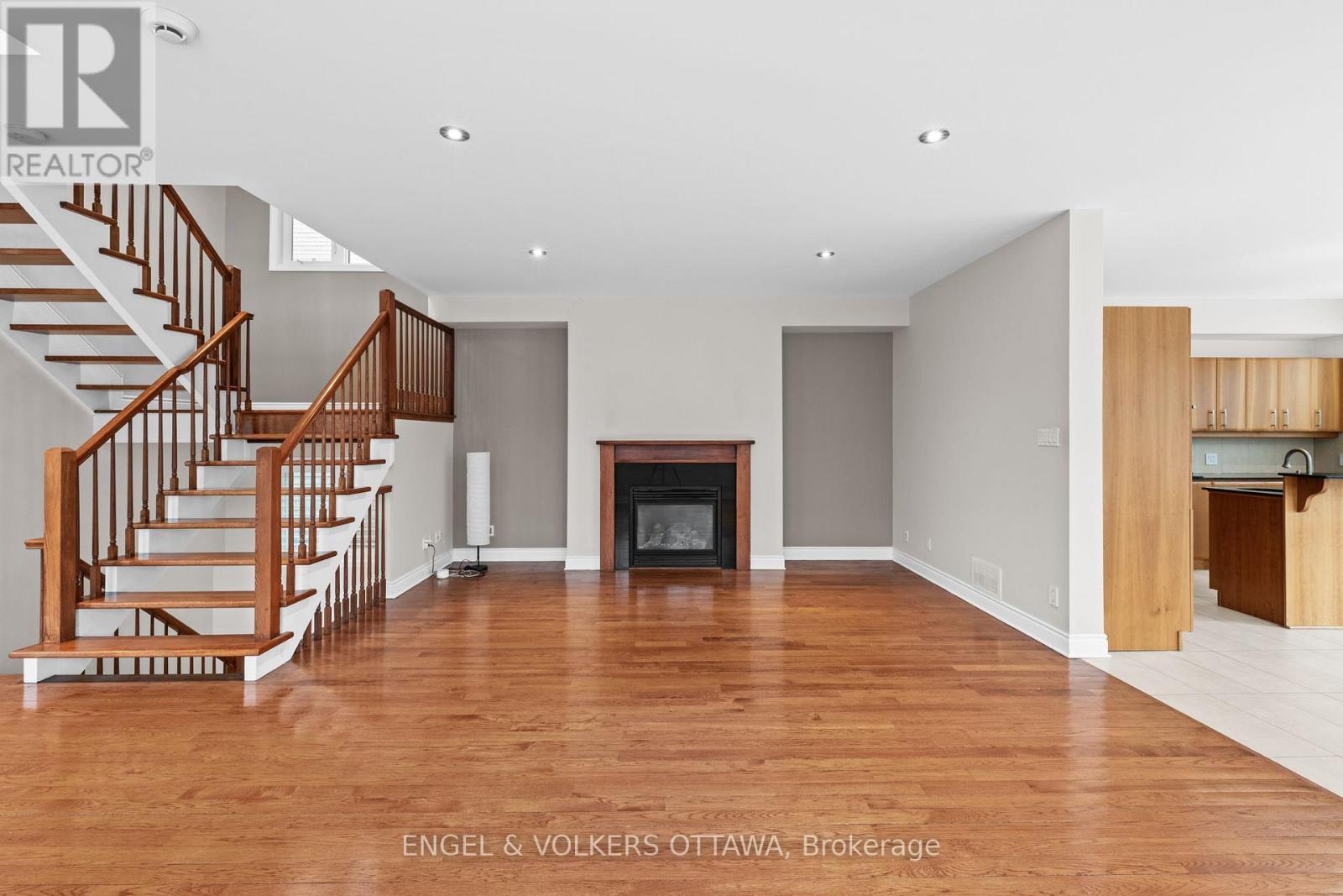 249 Atlantis Avenue, Ottawa, ON - Indoor With Fireplace