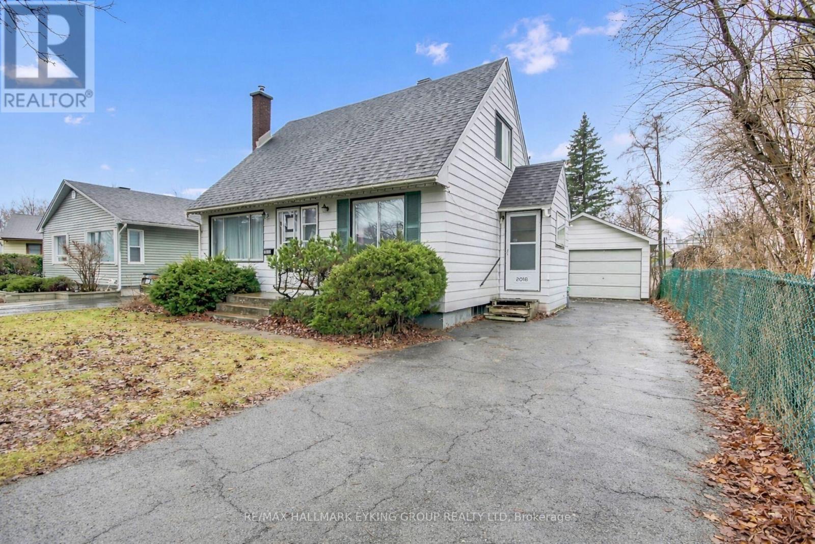 2018 Olympia Crescent, Ottawa, ON - Outdoor