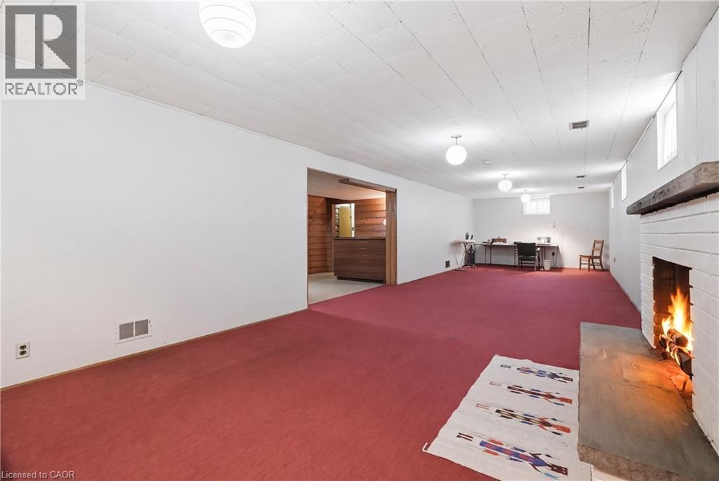 62 Grenadier Drive, Hamilton, ON - Indoor Photo Showing Garage