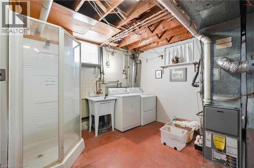 62 Grenadier Drive, Hamilton, ON - Outdoor